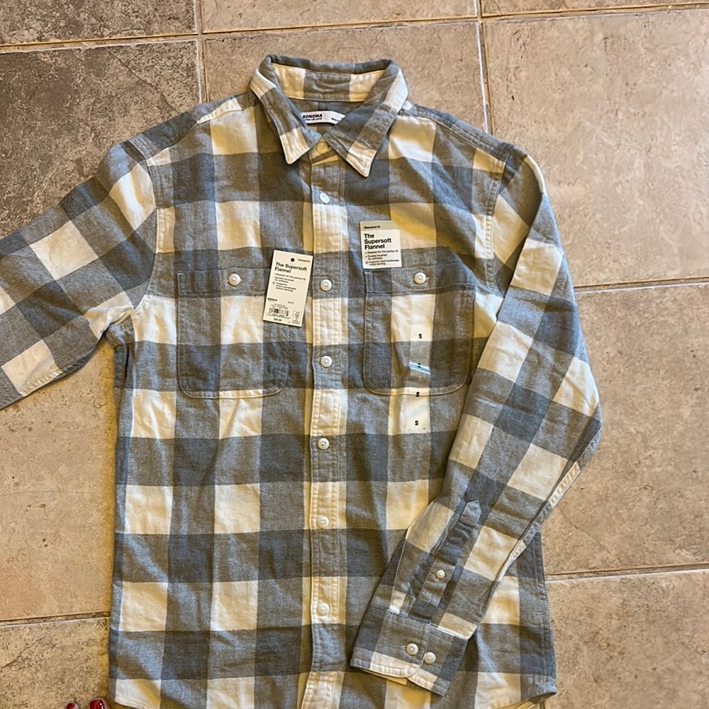 Men's Gray and White Plaid Shirt